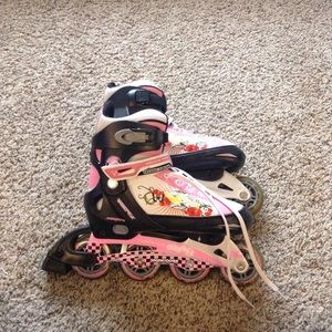 Adjustable sizing roller blades